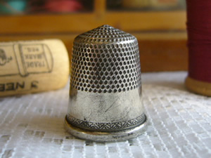 フランスアンティーク シルバー すずらんのシンブル 指ぬき フランス